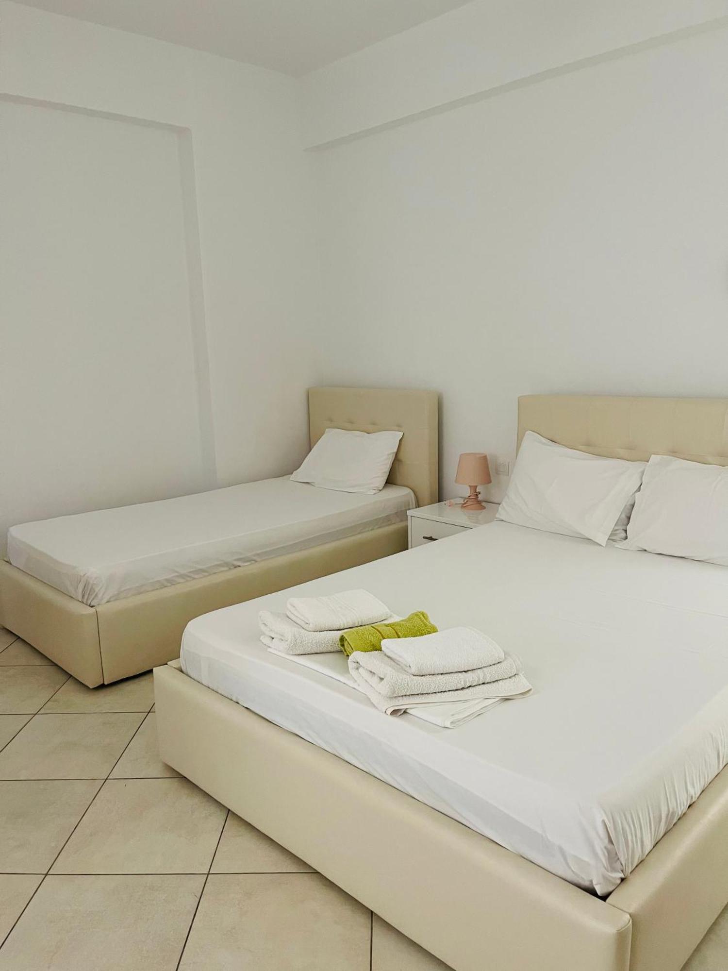 Orea Hotel Himare Exterior foto