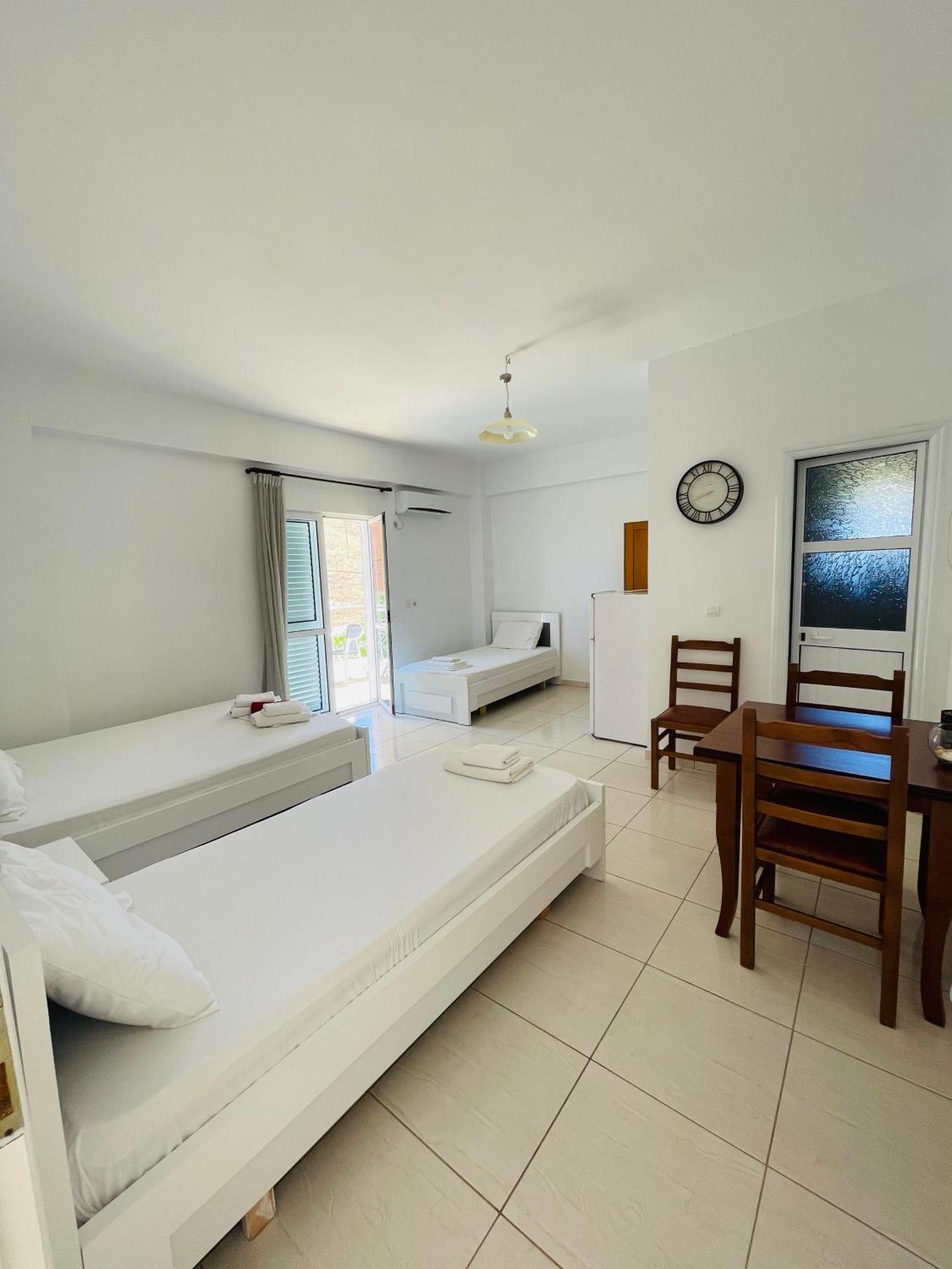 Orea Hotel Himare Exterior foto